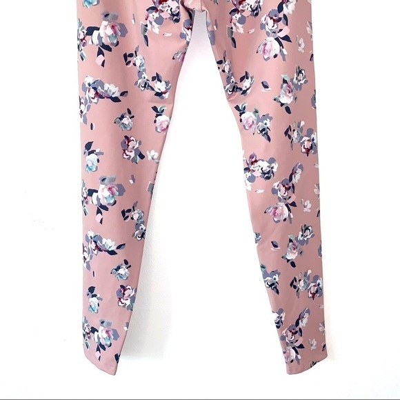 Beyond Yoga Olympus High Waisted Legging in Impression Floral Blush size medium - Picture 10 of 12